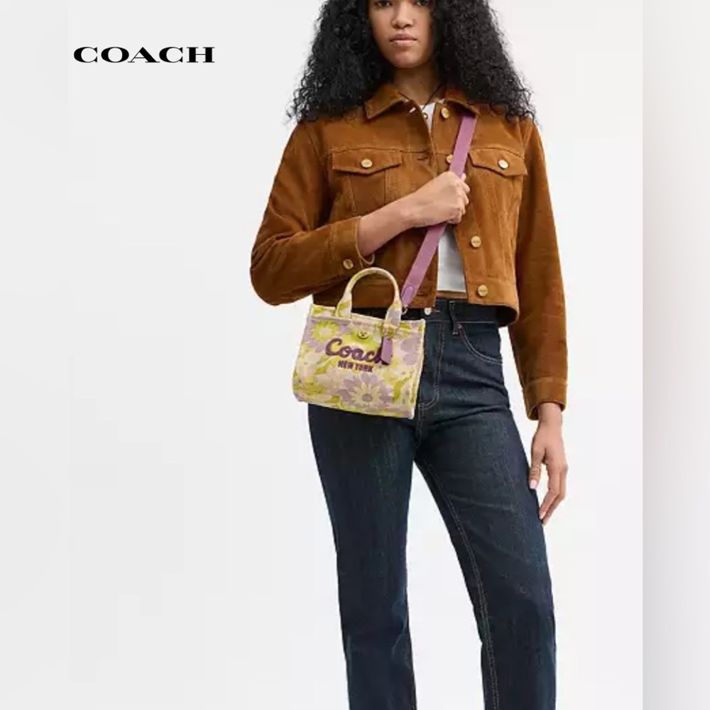 Coach Cargo Tote Bag 20 With Floral Print NWT sold out!!!!! - Picture 8 of 12